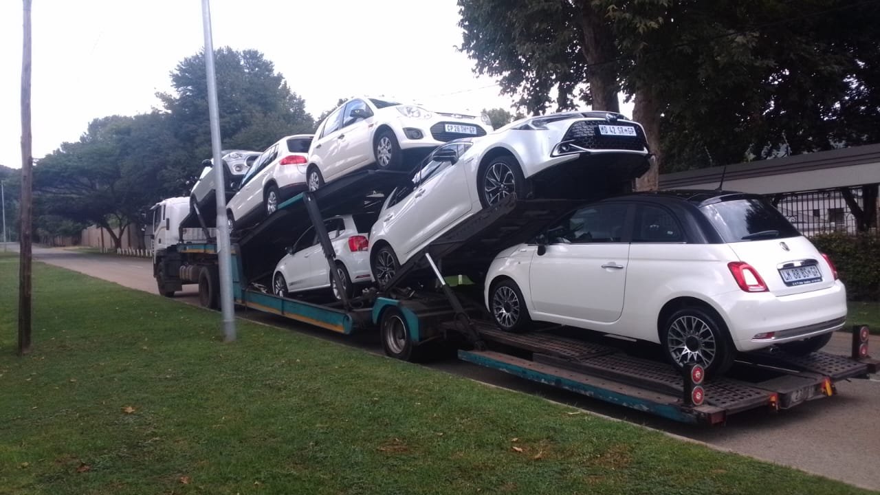 Car Carriers Cars arrive in Cape Town from JHB.